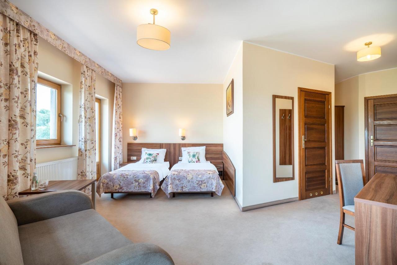 Labedz Hotel Karczma Iława Εξωτερικό φωτογραφία