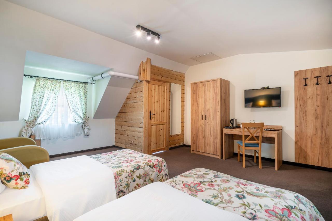 Labedz Hotel Karczma Iława Εξωτερικό φωτογραφία